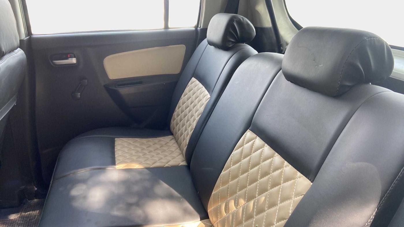 2015 Maruti Wagon R 1.0 LXI, Petrol, Manual, 60,832 km, Right Side Rear Door Cabin