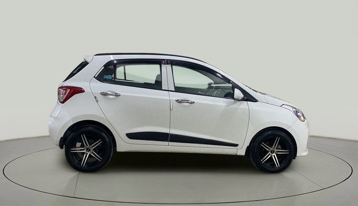 2017 Hyundai Grand i10 SPORTZ (O) 1.2 KAPPA VTVT, Petrol, Manual, 19,885 km, Right Side View