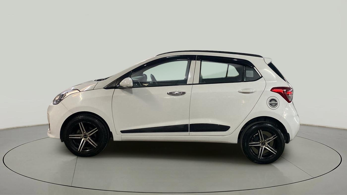 2017 Hyundai Grand i10 SPORTZ (O) 1.2 KAPPA VTVT, Petrol, Manual, 19,885 km, Left Side