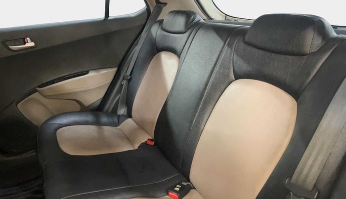2017 Hyundai Grand i10 SPORTZ (O) 1.2 KAPPA VTVT, Petrol, Manual, 19,885 km, Right Side Rear Door Cabin