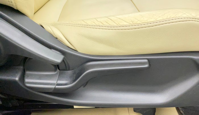 2019 Honda Amaze 1.2L I-VTEC V, Petrol, Manual, 49,506 km, Driver Side Adjustment Panel