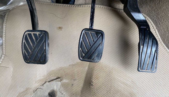 2017 Maruti Ertiga ZDI + SHVS, Diesel, Manual, 47,034 km, Pedals