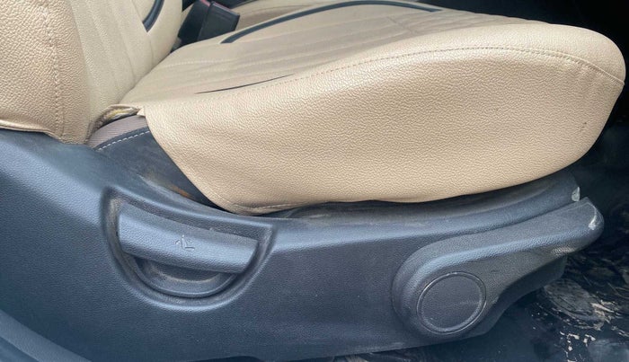 2014 Hyundai Xcent SX AT 1.2 (O), Petrol, Automatic, 45,111 km, Driver Side Adjustment Panel