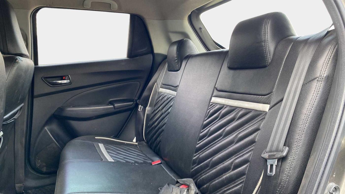 2018 Maruti Swift VXI, Petrol, Manual, 30,305 km, Right Side Rear Door Cabin