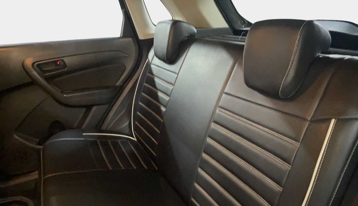 2020 Maruti Vitara Brezza VXI, Petrol, Manual, 57,779 km, Right Side Rear Door Cabin