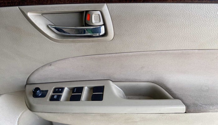 2012 Maruti Swift Dzire VXI, Petrol, Manual, 33,462 km, Driver Side Door Panels Control