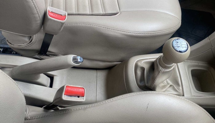 2016 Maruti Ertiga VDI SHVS, Diesel, Manual, 65,800 km, Gear Lever