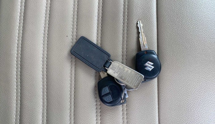2016 Maruti Ertiga VDI SHVS, Diesel, Manual, 65,800 km, Key Close Up