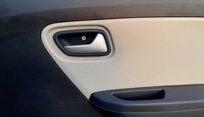 2019 Maruti Alto LXI, Petrol, Manual, 28,705 km, Driver Side Door Panels Control