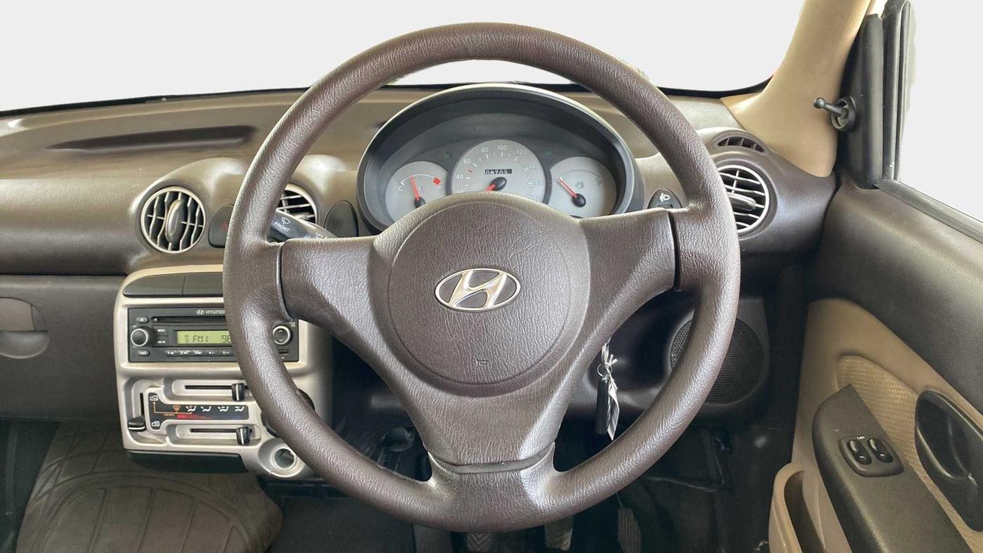 2014 Hyundai Santro Xing GLS PLUS AUDIO, Petrol, Manual, 86,934 km, Steering Wheel Close Up