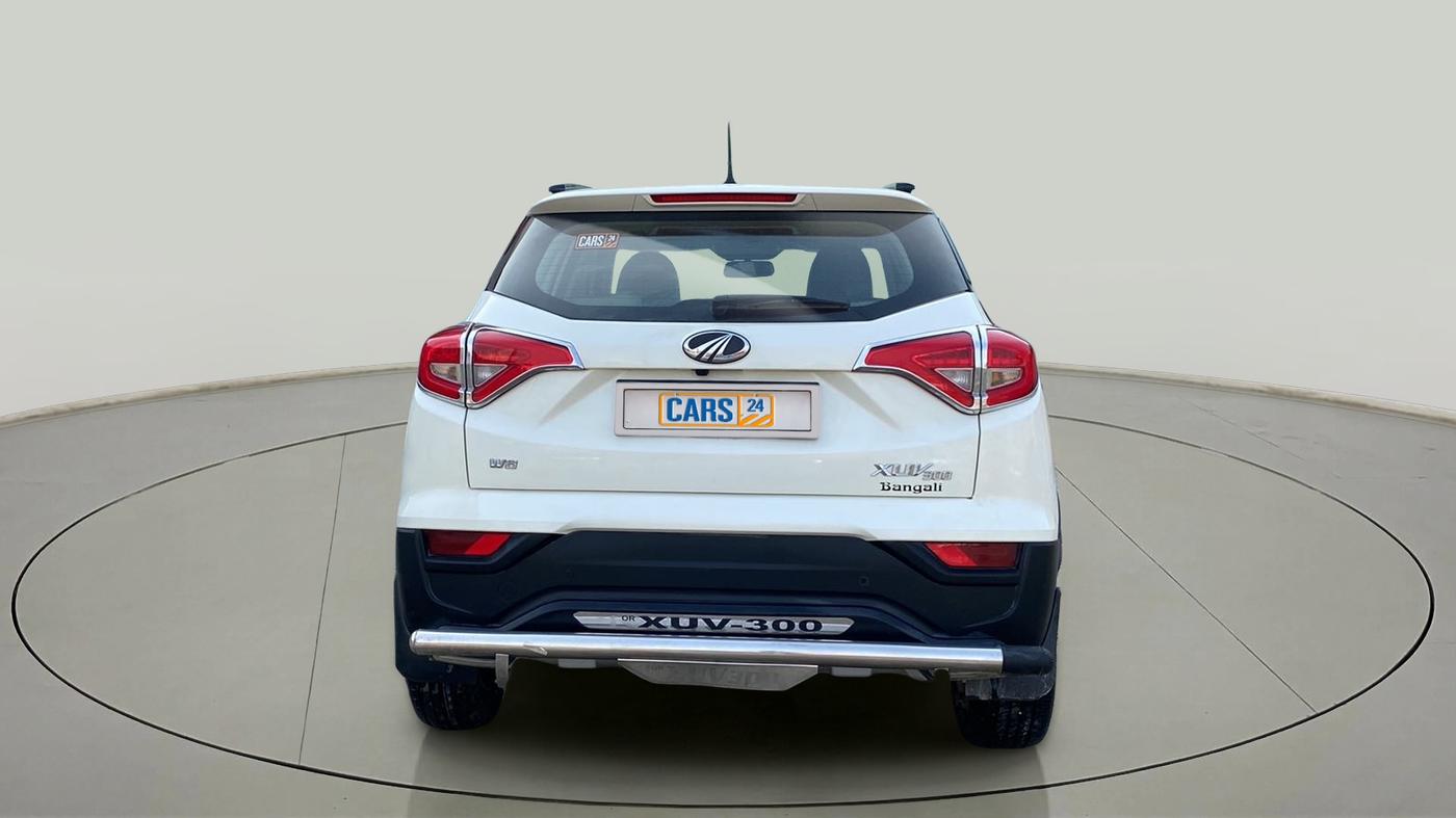 2022 Mahindra XUV300 W8 1.2 PETROL, Petrol, Manual, 25,888 km, Back/Rear