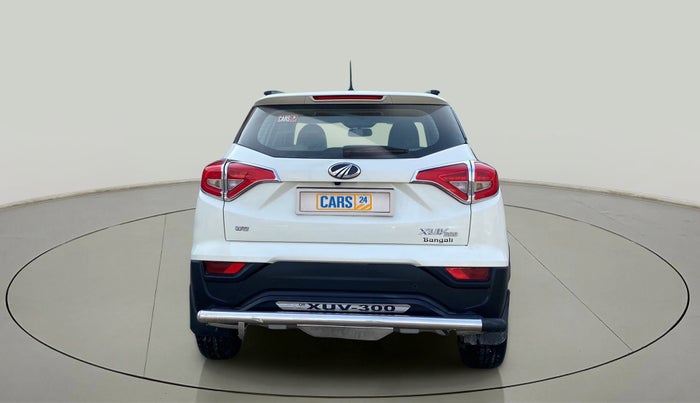 2022 Mahindra XUV300 W8 1.2 PETROL, Petrol, Manual, 25,888 km, Back/Rear