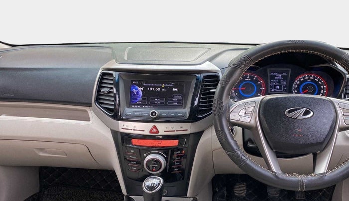 2022 Mahindra XUV300 W8 1.2 PETROL, Petrol, Manual, 25,888 km, Air Conditioner