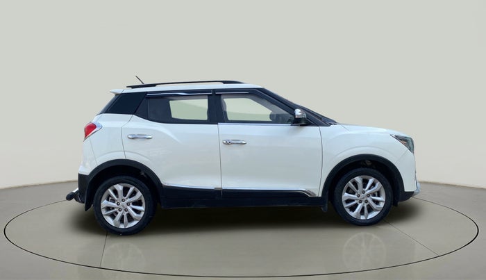 2022 Mahindra XUV300 W8 1.2 PETROL, Petrol, Manual, 25,888 km, Right Side View