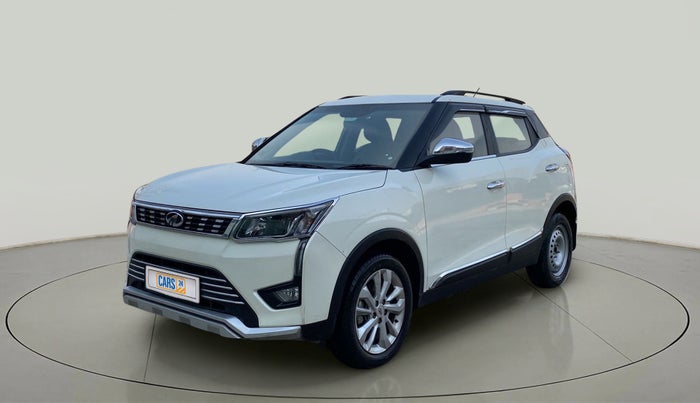 2022 Mahindra XUV300 W8 1.2 PETROL, Petrol, Manual, 25,888 km, Left Front Diagonal