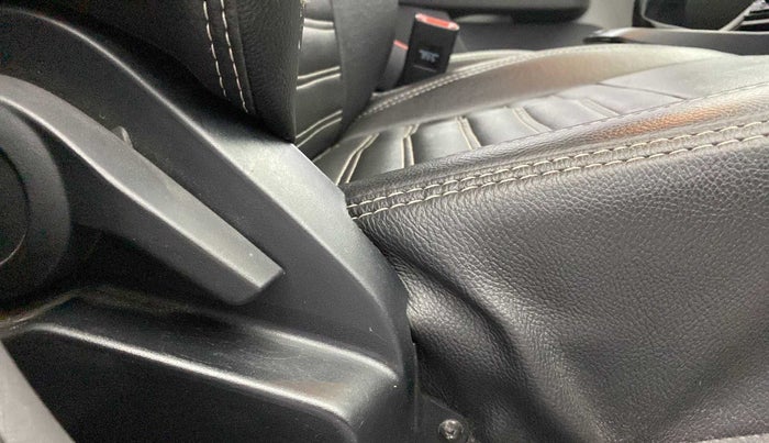 2020 Tata ALTROZ XE PETROL, Petrol, Manual, 38,311 km, Driver Side Adjustment Panel