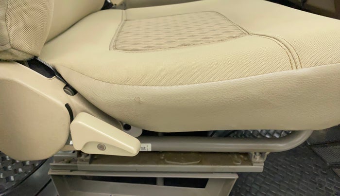 2020 Mahindra Bolero B6 (O), Diesel, Manual, 36,543 km, Driver Side Adjustment Panel