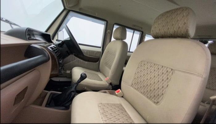 2020 Mahindra Bolero B6 (O), Diesel, Manual, 36,543 km, Right Side Front Door Cabin