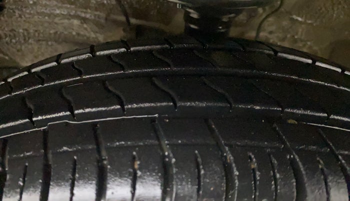 2020 Maruti S PRESSO VXI PLUS AMT, Petrol, Automatic, 9,563 km, Left Front Tyre Tread
