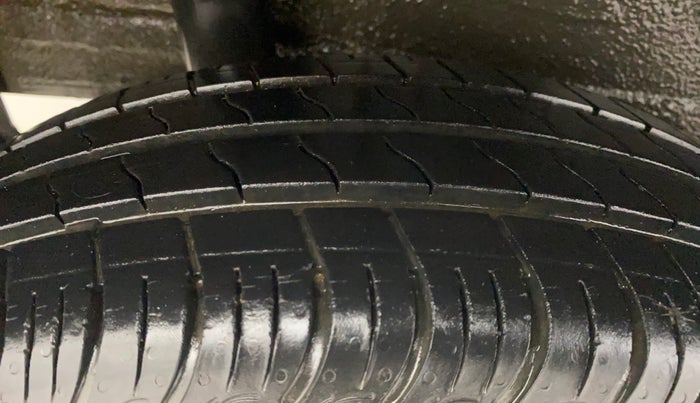 2020 Maruti S PRESSO VXI PLUS AMT, Petrol, Automatic, 9,563 km, Right Rear Tyre Tread