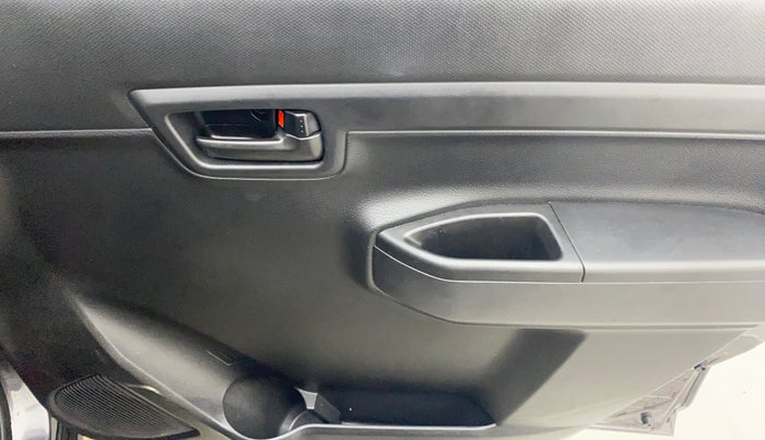 2020 Maruti S PRESSO VXI PLUS AMT, Petrol, Automatic, 9,563 km, Driver Side Door Panels Control