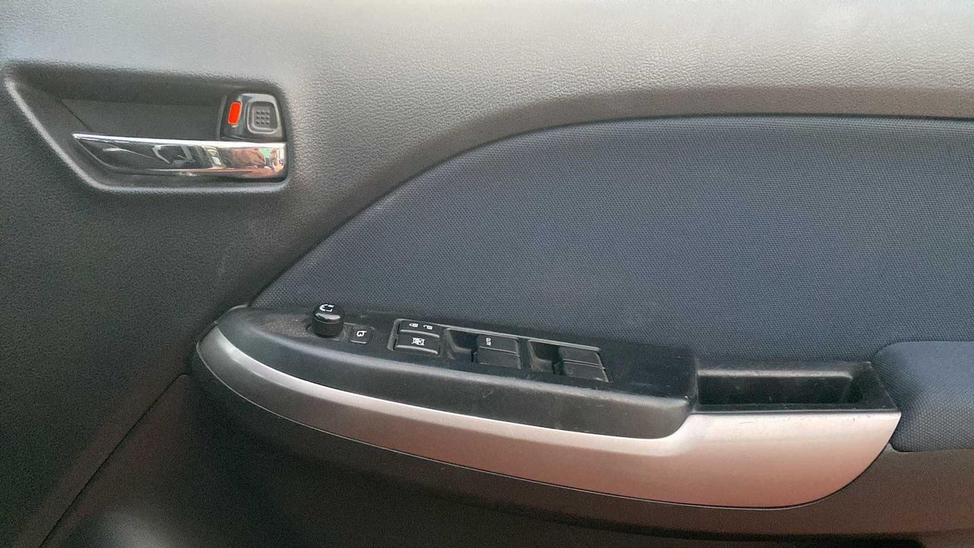 2021 Maruti Baleno ZETA PETROL 1.2, Petrol, Manual, 39,587 km, Driver Side Door Panels Control