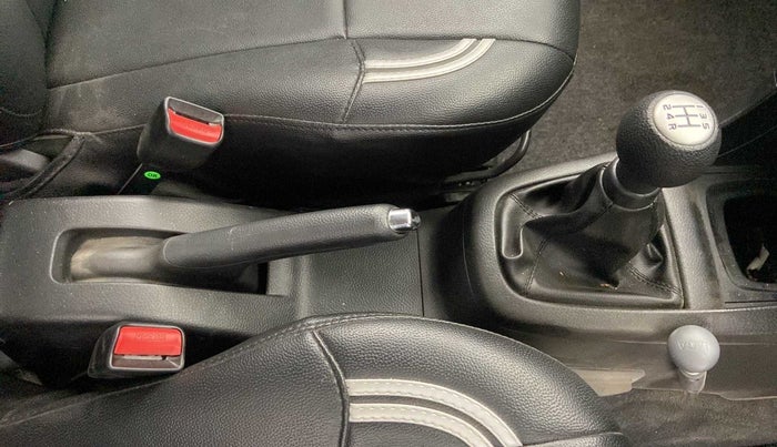 2017 Maruti Swift VXI, Petrol, Manual, 39,133 km, Gear Lever