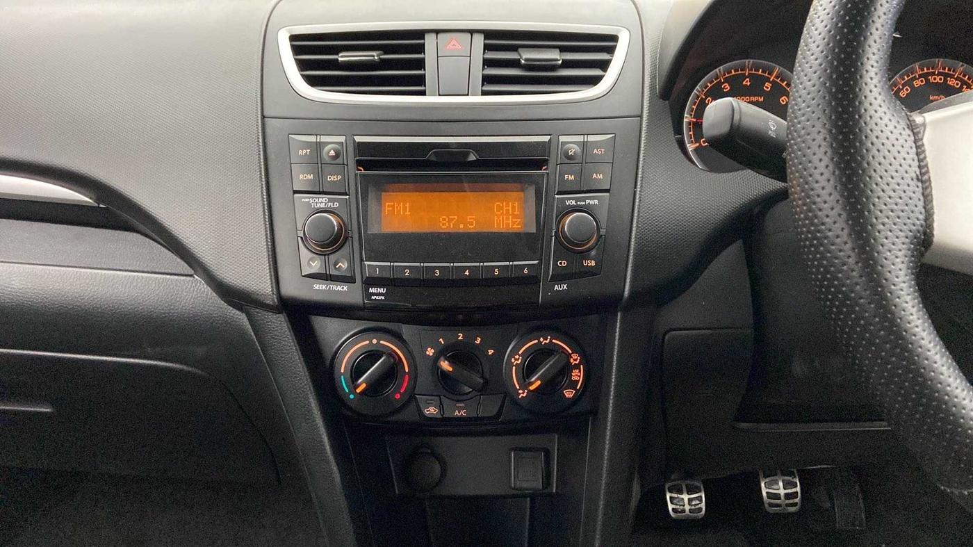 2017 Maruti Swift VXI, Petrol, Manual, 39,133 km, Air Conditioner