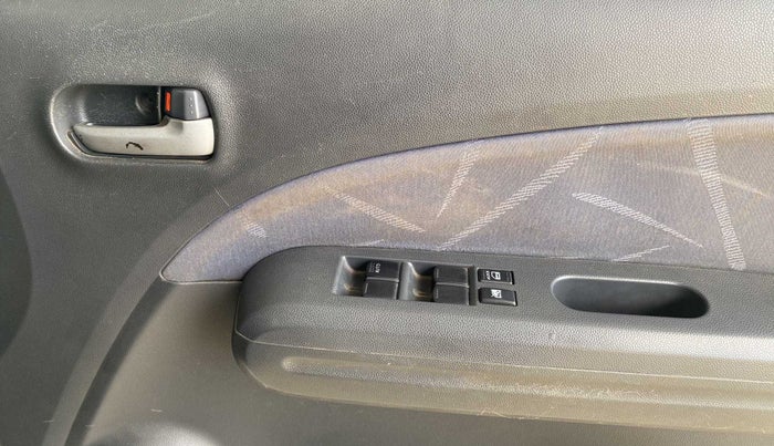 2012 Maruti Ritz VXI, Petrol, Manual, 90,732 km, Driver Side Door Panels Control