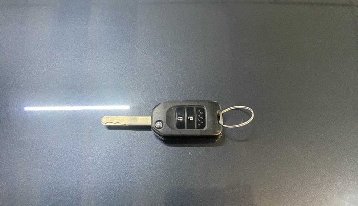 2022 Honda WR-V 1.2L I-VTEC SV MT, Petrol, Manual, 27,227 km, Key Close Up