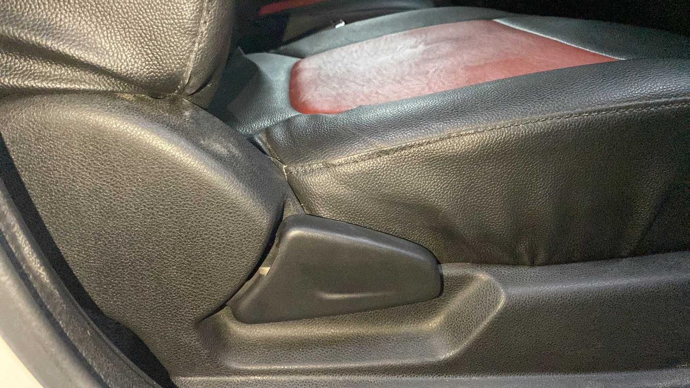 2019 Renault Kwid RXT 1.0 AMT (O), Petrol, Automatic, 12,536 km, Driver Side Adjustment Panel