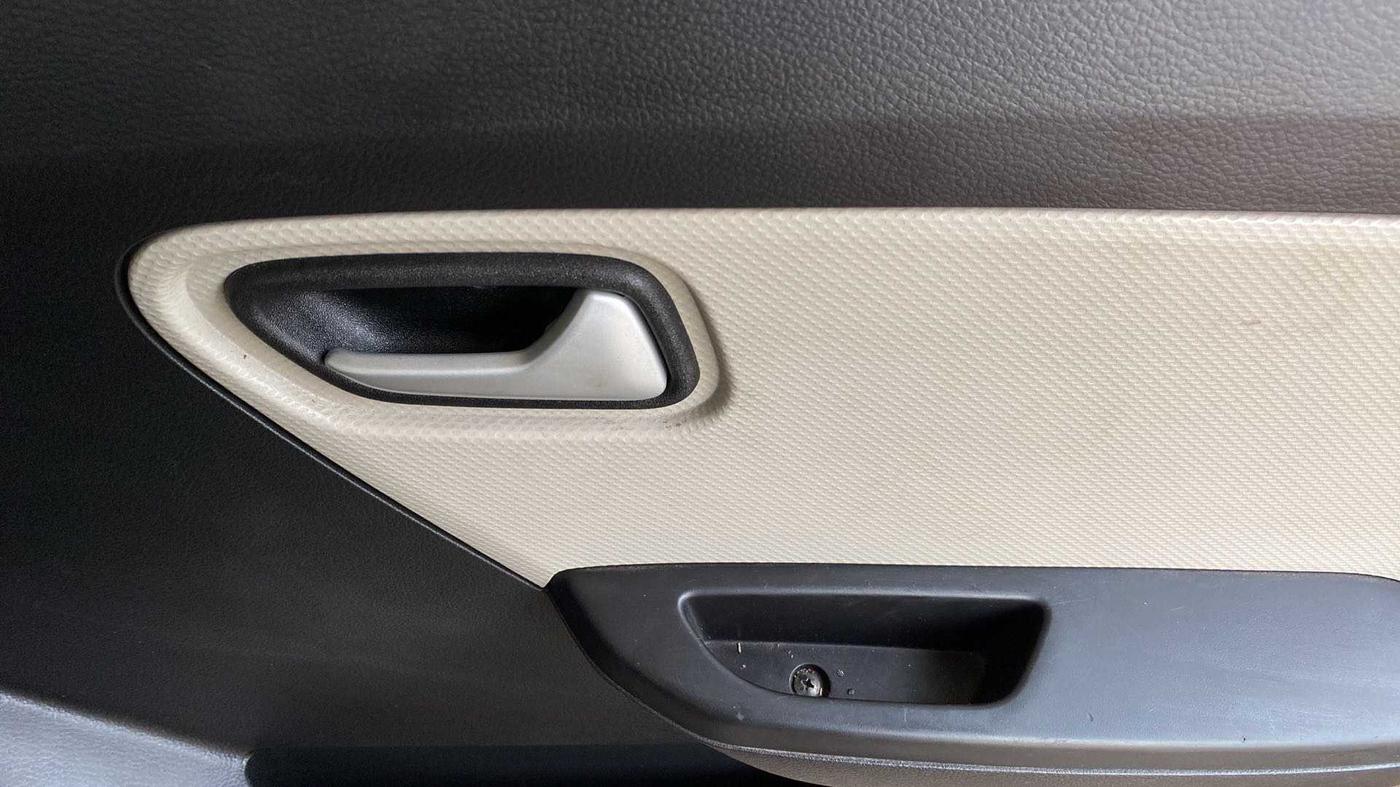 2020 Maruti Alto VXI, Petrol, Manual, 3,000 km, Driver Side Door Panels Control