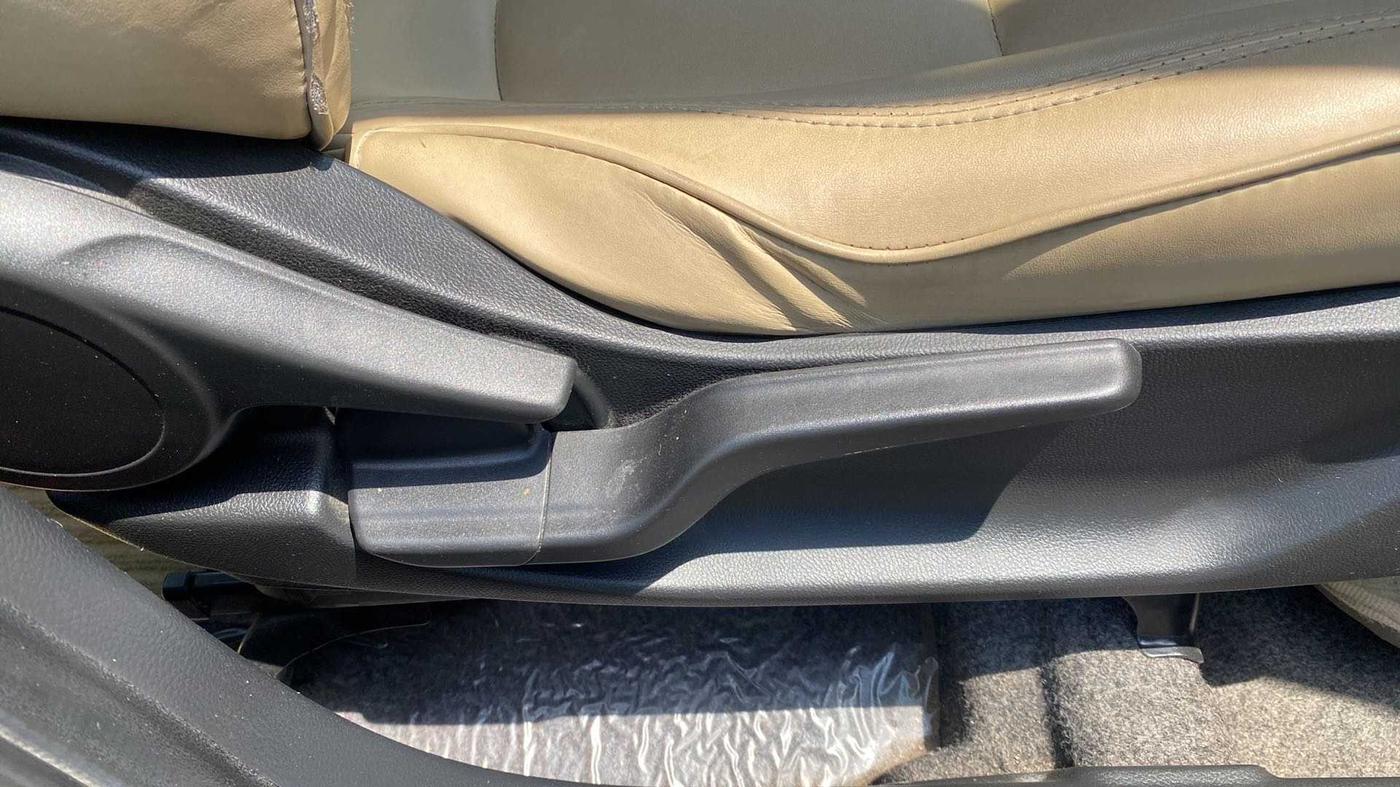 2021 Honda Amaze 1.2L I-VTEC V, Petrol, Manual, 33,636 km, Driver Side Adjustment Panel