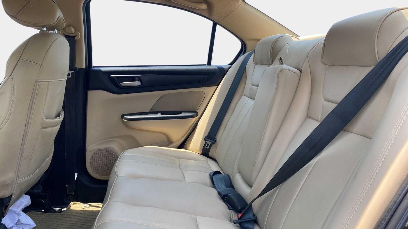 2021 Honda Amaze 1.2L I-VTEC V, Petrol, Manual, 33,636 km, Right Side Rear Door Cabin