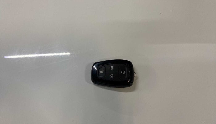 2022 Tata PUNCH ACCOMPLISHED MT, Petrol, Manual, 24,268 km, Key Close Up