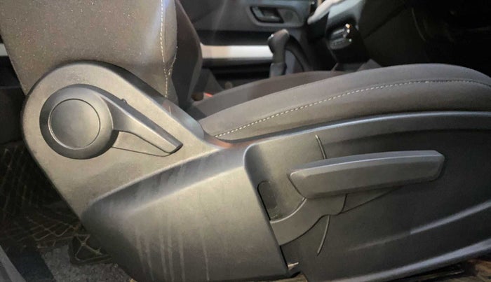 2022 Tata PUNCH ACCOMPLISHED MT, Petrol, Manual, 24,268 km, Driver Side Adjustment Panel