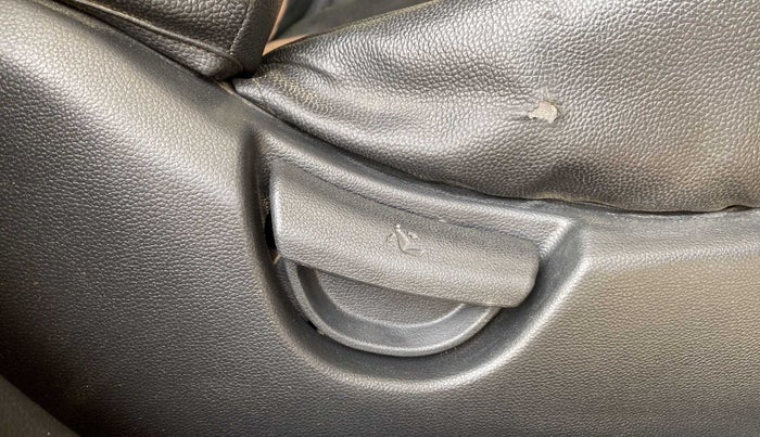 2019 Hyundai Grand i10 SPORTZ 1.2 KAPPA VTVT, Petrol, Manual, 25,555 km, Driver Side Adjustment Panel