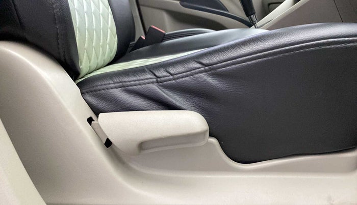2015 Maruti Celerio VXI AMT, CNG, Automatic, 89,686 km, Driver Side Adjustment Panel