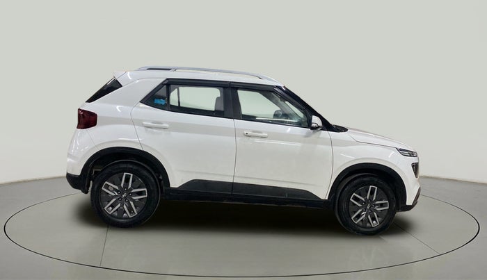 2021 Hyundai VENUE SX 1.5 CRDI, Diesel, Manual, 33,863 km, Right Side View