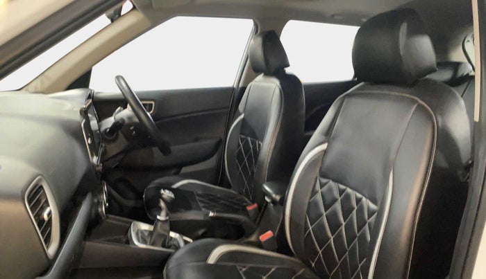 2021 Hyundai VENUE SX 1.5 CRDI, Diesel, Manual, 33,863 km, Right Side Front Door Cabin