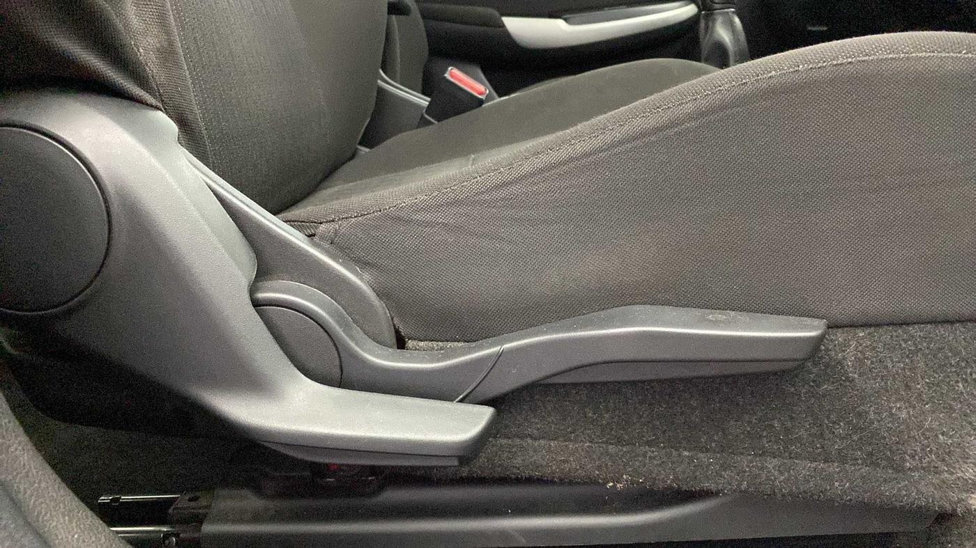 2018 Maruti Baleno ZETA DIESEL 1.3, Diesel, Manual, 87,179 km, Driver Side Adjustment Panel
