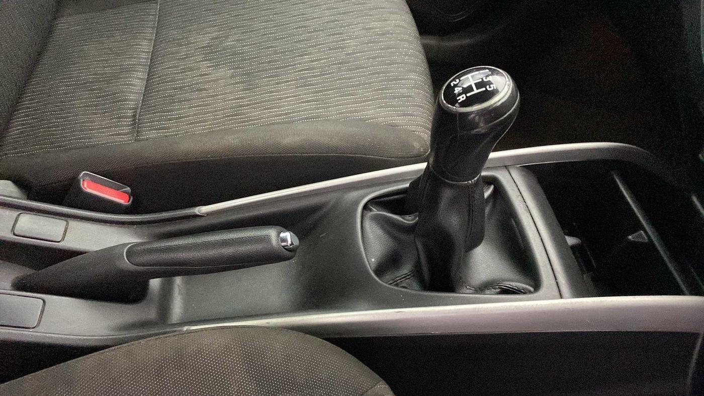 2018 Maruti Baleno ZETA DIESEL 1.3, Diesel, Manual, 87,179 km, Gear Lever