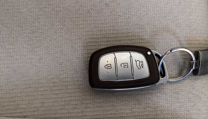 2022 Hyundai VENUE SX 1.2 PETROL, Petrol, Manual, 12,322 km, Key Close Up