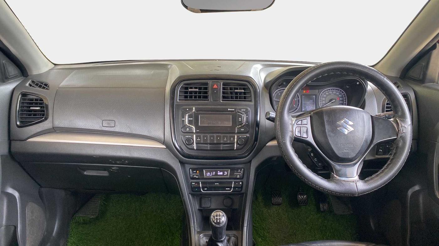 2017 Maruti Vitara Brezza ZDI, Diesel, Manual, 80,200 km, Dashboard