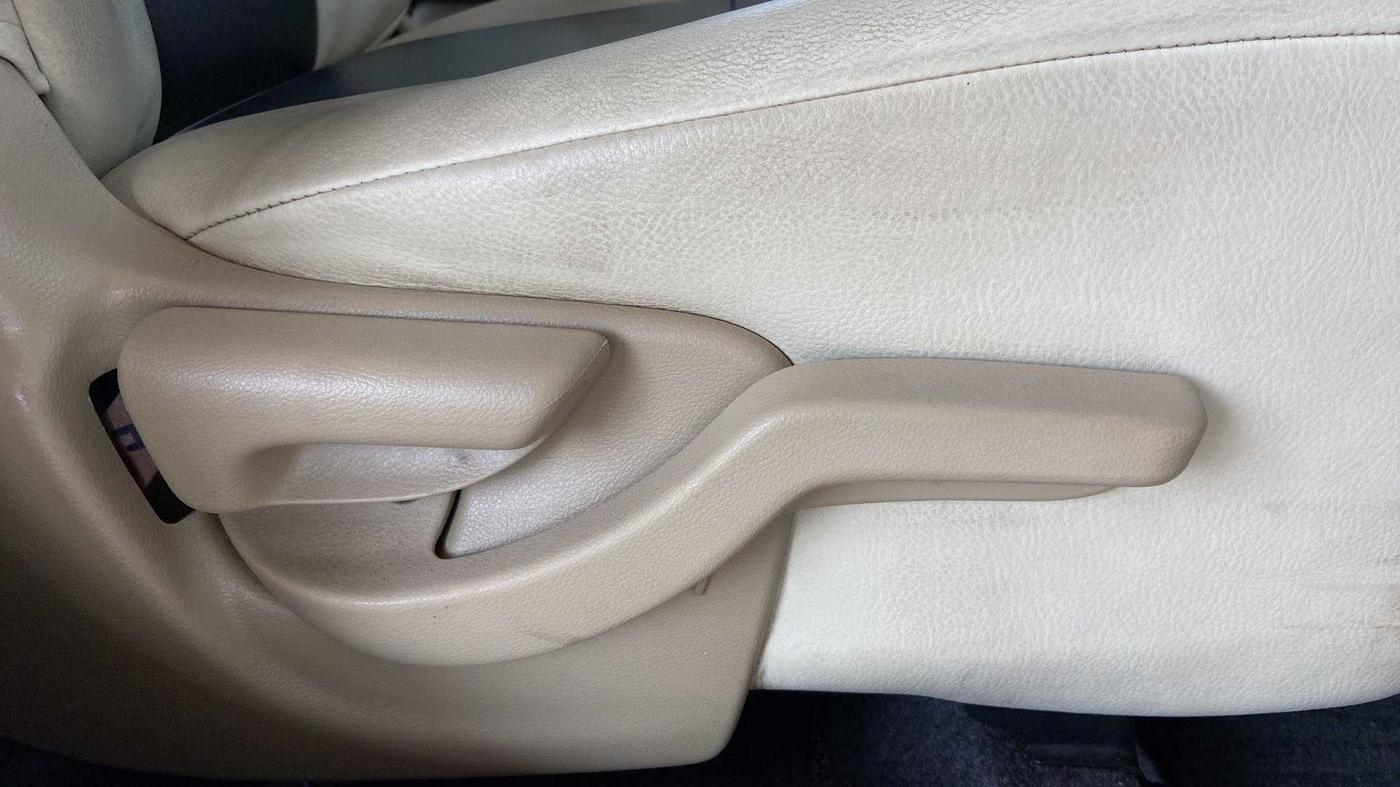 2013 Honda Amaze 1.2L I-VTEC S, Petrol, Manual, 26,750 km, Driver Side Adjustment Panel