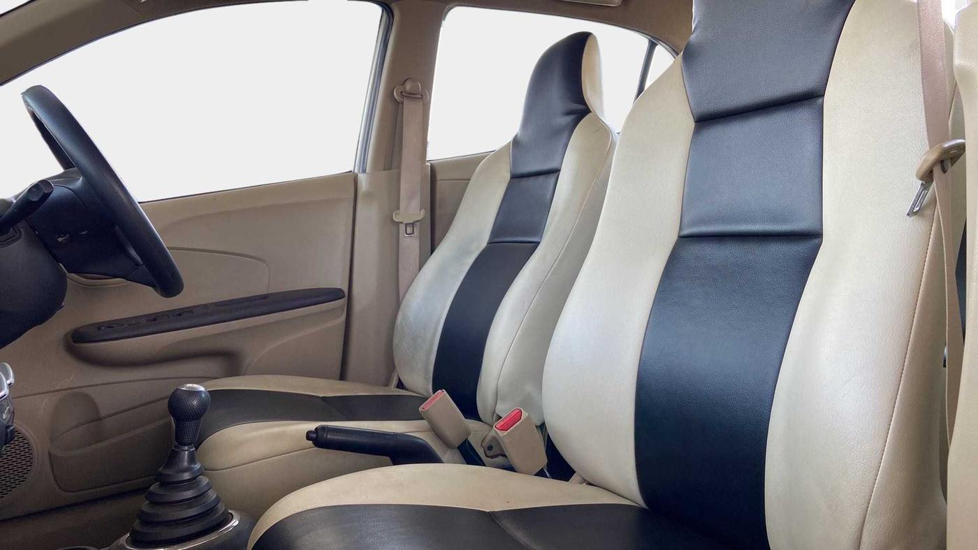 2013 Honda Amaze 1.2L I-VTEC S, Petrol, Manual, 26,750 km, Right Side Front Door Cabin