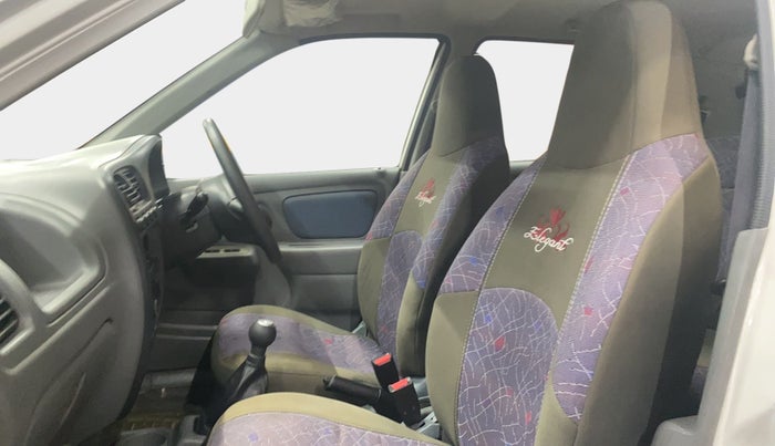 2013 Maruti Alto K10 VXI, Petrol, Manual, 99,572 km, Right Side Front Door Cabin