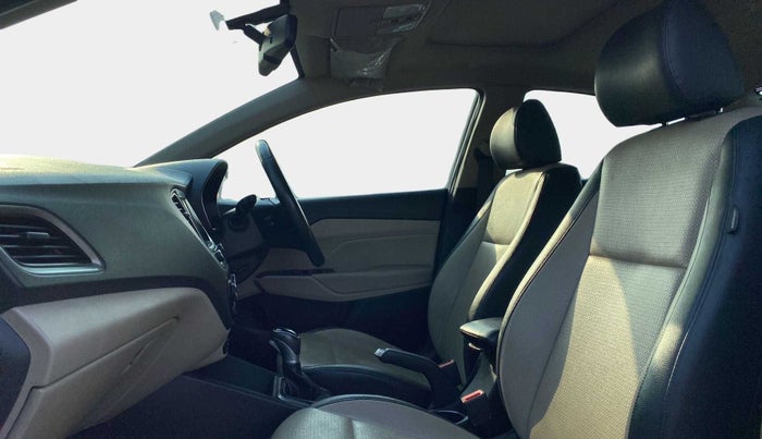 2018 Hyundai Verna 1.6 VTVT SX (O) AT, Petrol, Automatic, 50,786 km, Right Side Front Door Cabin