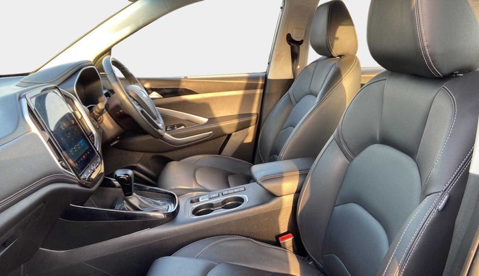 2019 MG HECTOR SHARP 1.5 DCT PETROL, Petrol, Automatic, 36,337 km, Right Side Front Door Cabin