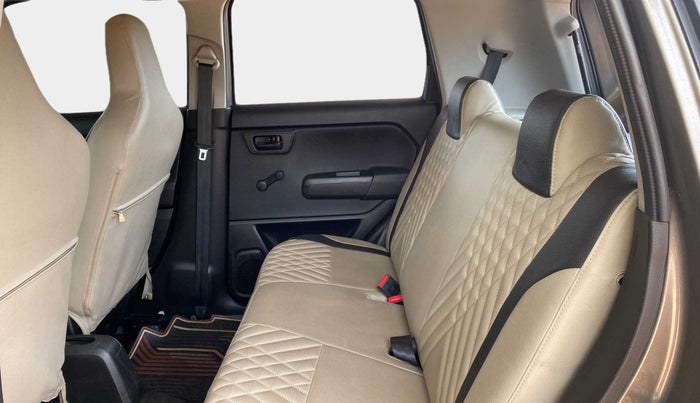 2022 Maruti New Wagon-R LXI 1.0, Petrol, Manual, 8,930 km, Right Side Rear Door Cabin